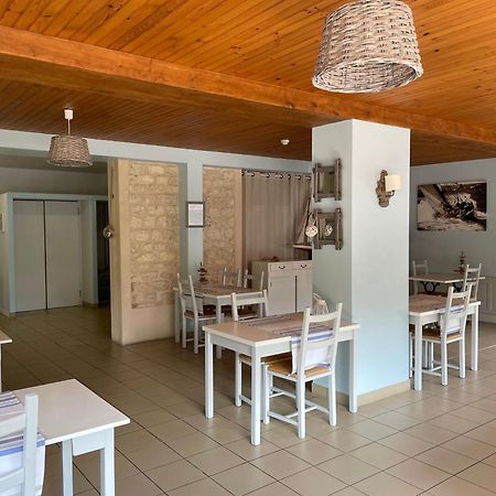 Le Vauban Hotel Merville-Franceville-Plage Exterior photo