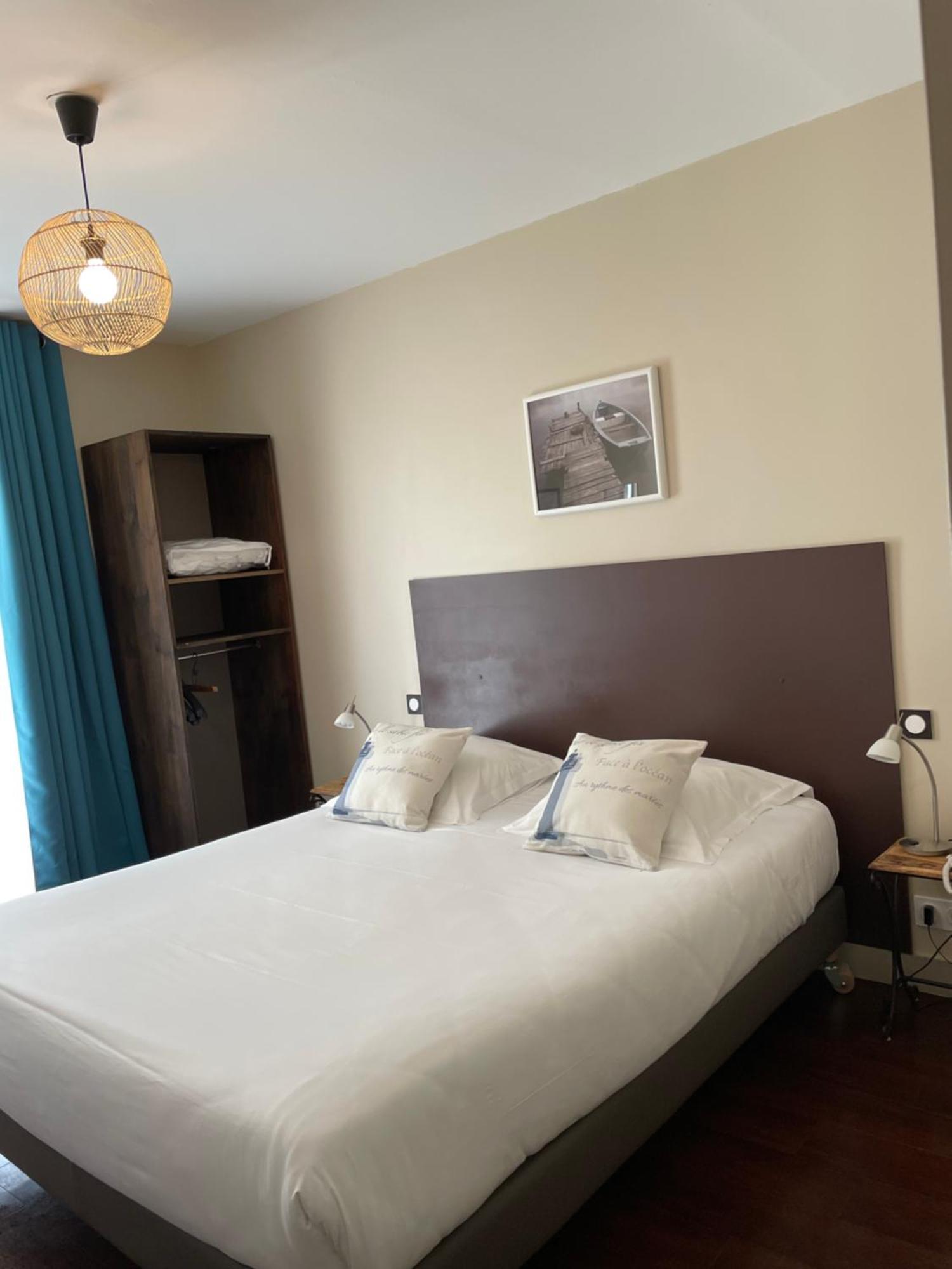Le Vauban Hotel Merville-Franceville-Plage Exterior photo