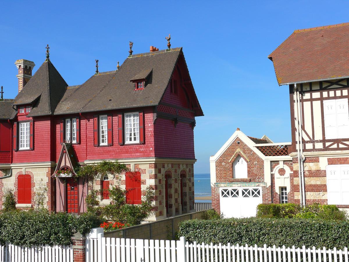 Le Vauban Hotel Merville-Franceville-Plage Exterior photo