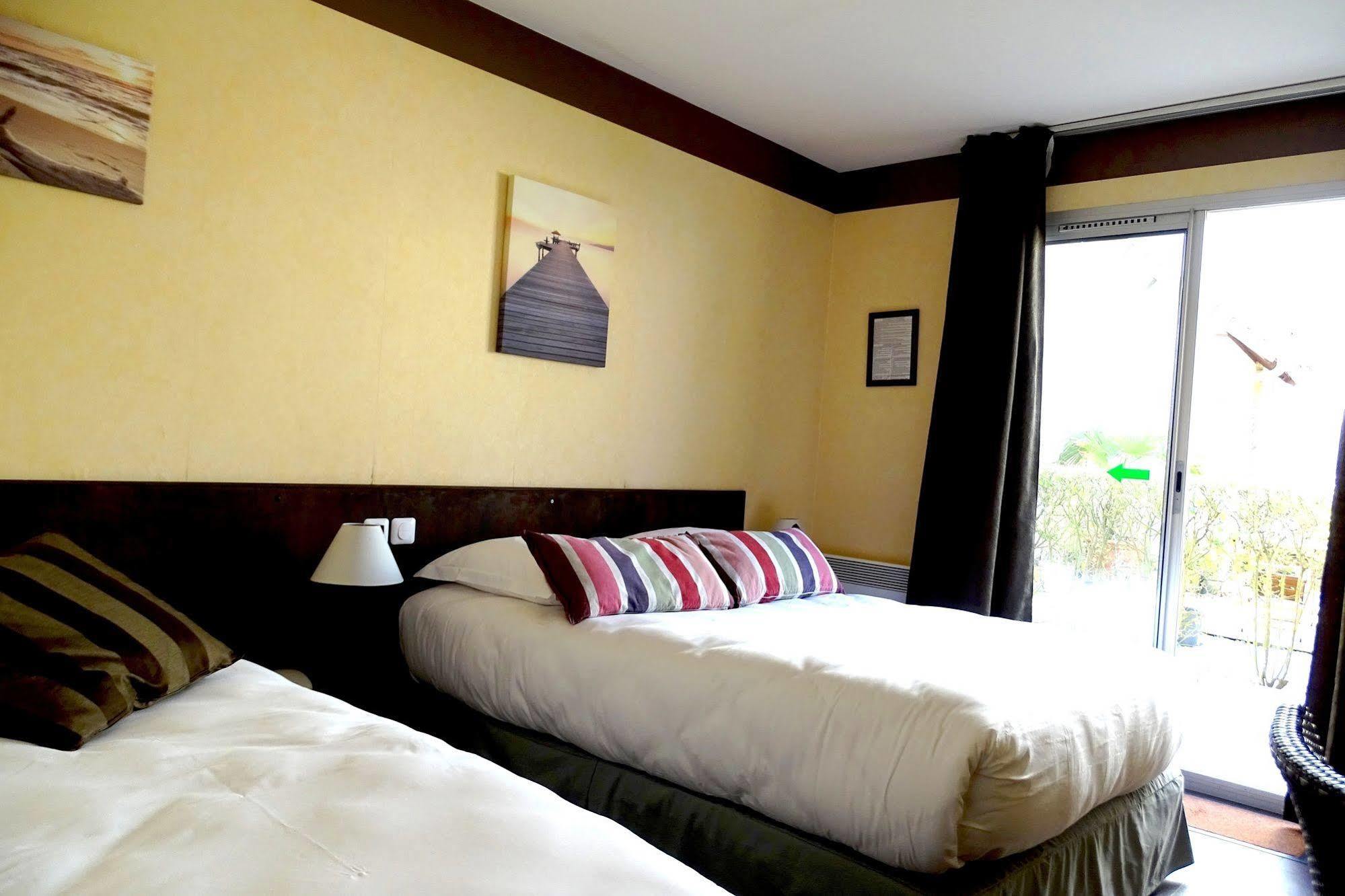 Le Vauban Hotel Merville-Franceville-Plage Exterior photo
